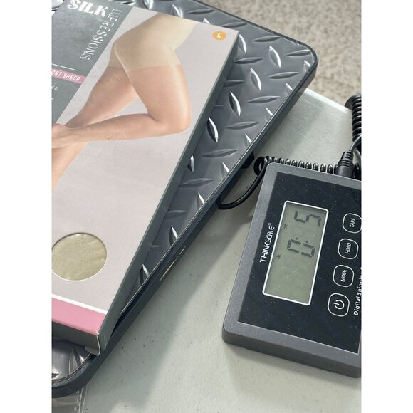 Silk Impressions Pantyhose Size Large Medium Support Sheer 30 Denier 2 Pairs NEW - Picture 6 of 6